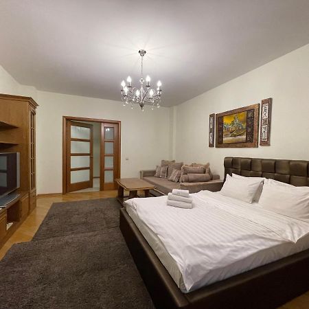Arenda Apartments - Surganova,5A Minsk Ngoại thất bức ảnh