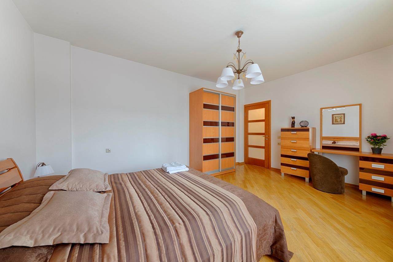 Arenda Apartments - Surganova,5A Minsk Ngoại thất bức ảnh